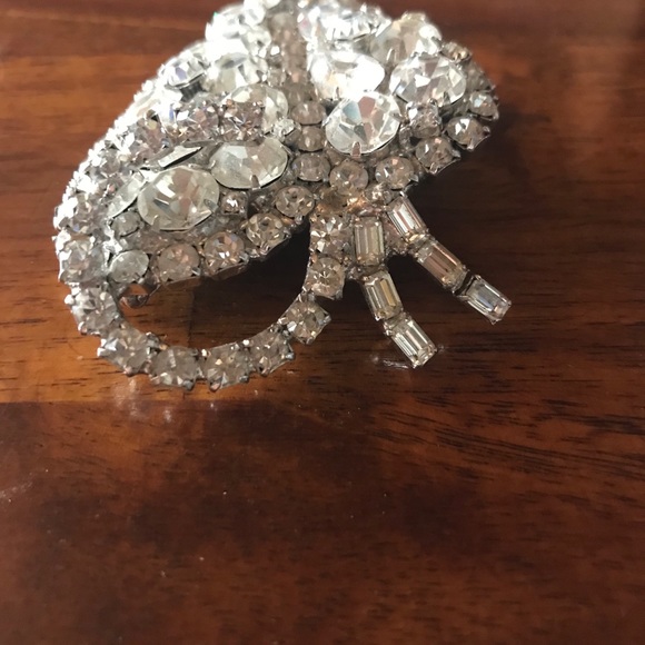 Vintage Rhinestone Brooch - Picture 3 of 8